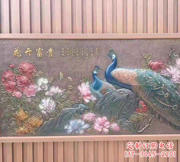 辽阳锻铜孔雀雕塑——精致而神奇的艺术品