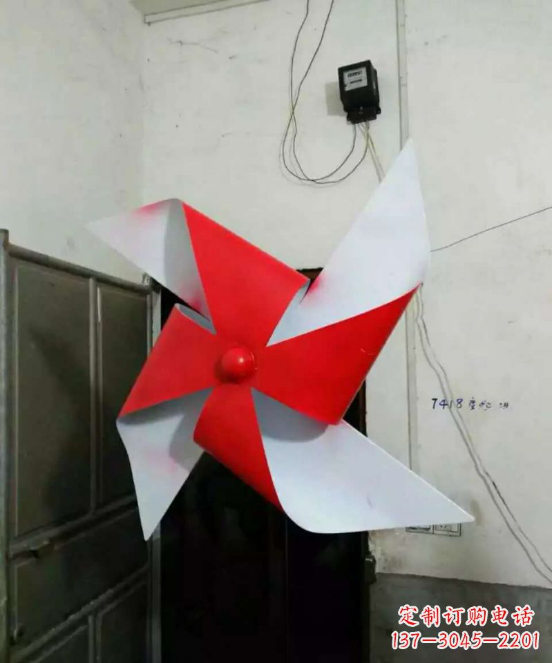 辽阳彩色不锈钢风车雕塑色彩缤纷的艺术瑰宝
