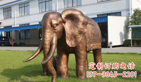 辽阳草地大象铜雕