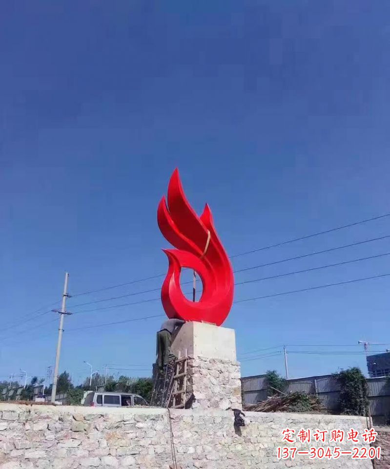 辽阳凤凰雕塑点缀城市的不锈钢景观