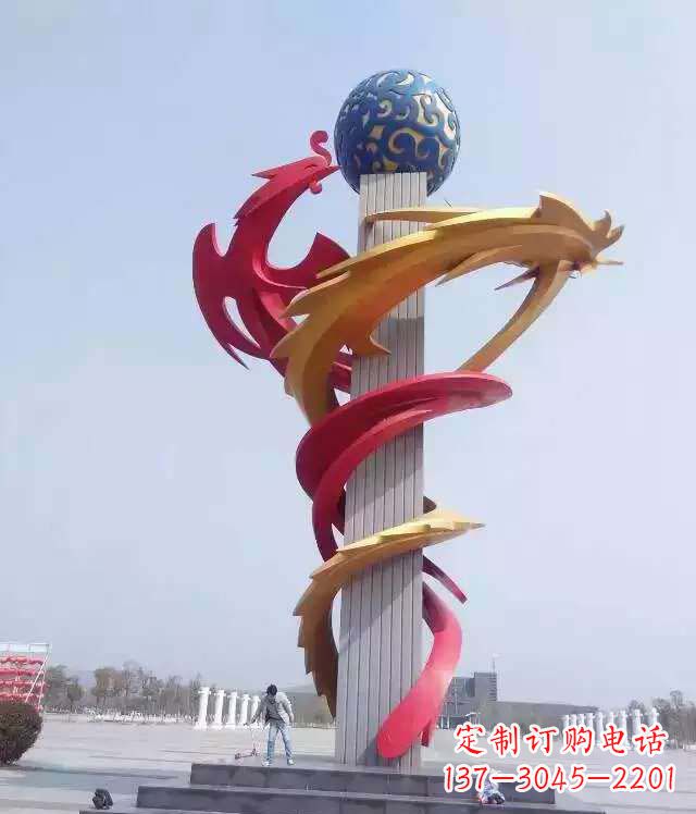 辽阳青铜龙柱景观雕塑城市的精神象征