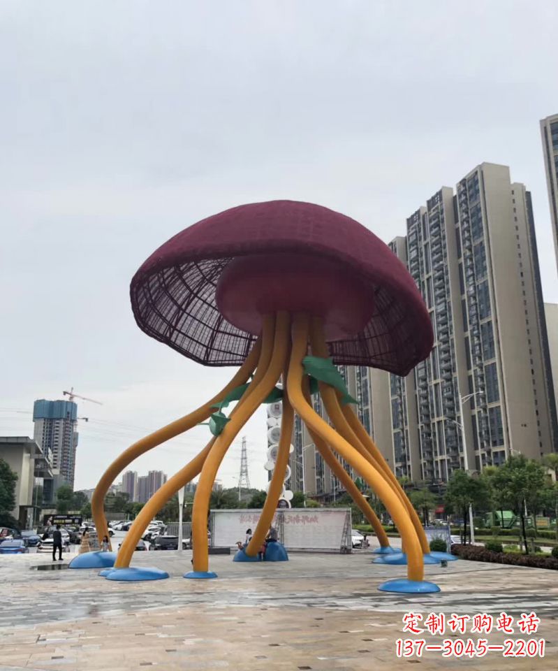 辽阳城市点缀之美——不锈钢蘑菇雕塑