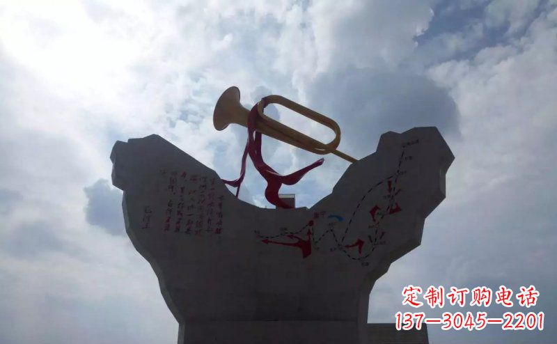 辽阳革命烈士冲锋号雕塑让革命历史长存