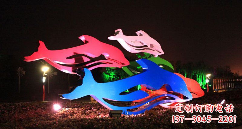 辽阳海豚雕塑传承海洋文化