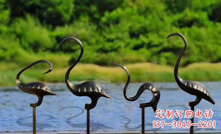 辽阳细节雕琢,让仙鹤雕塑活灵活现