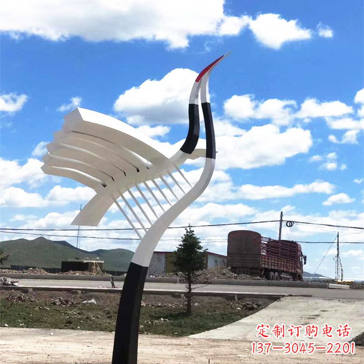 辽阳静谧仙鹤,荡漾梦境