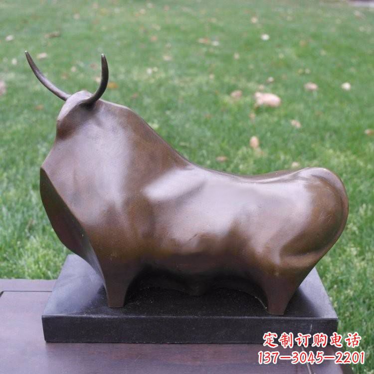 辽阳十二生肖铜牛雕塑——传承中国古老文化
