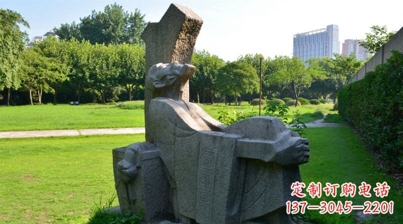 辽阳兔雕塑——表达抽象守株待兔的智慧
