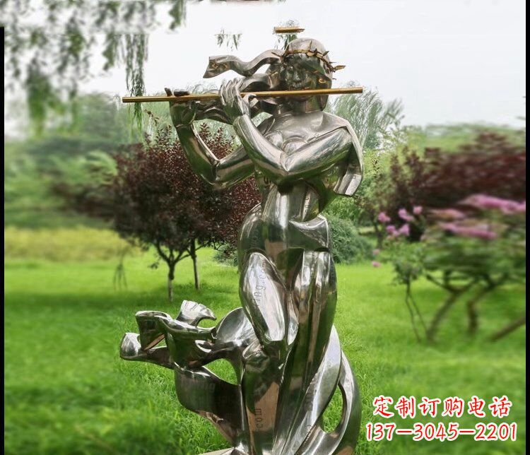 辽阳吹笛子的女孩公园不锈钢雕塑