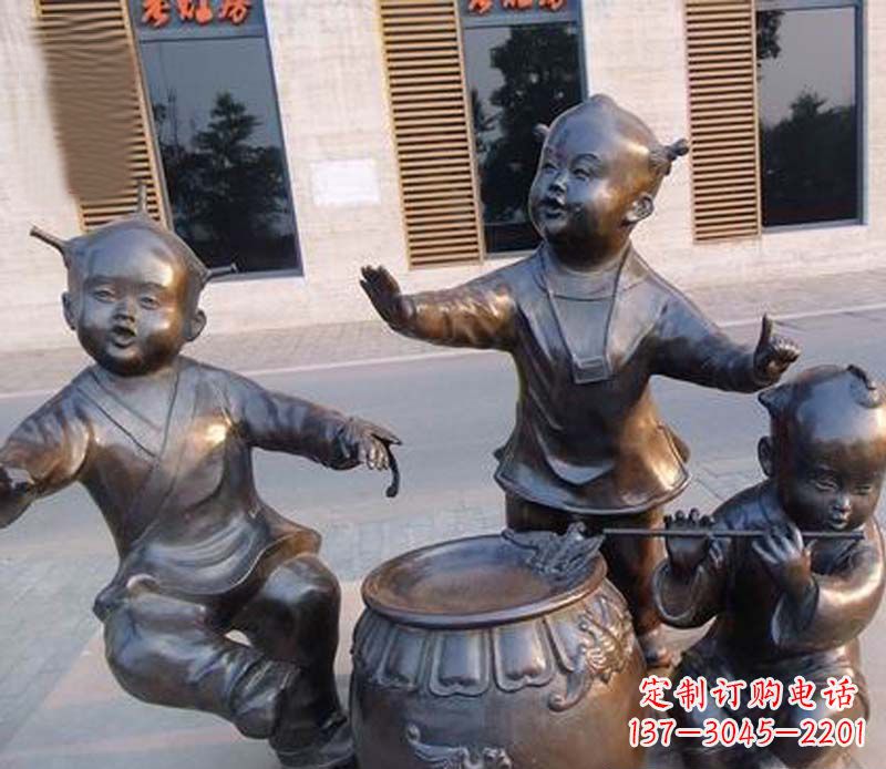 辽阳吹笛子跳舞的儿童铜雕