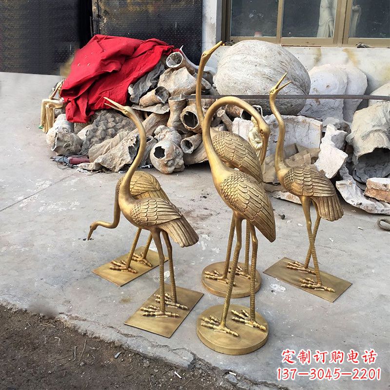 辽阳纯铜仙鹤雕塑精致绝伦