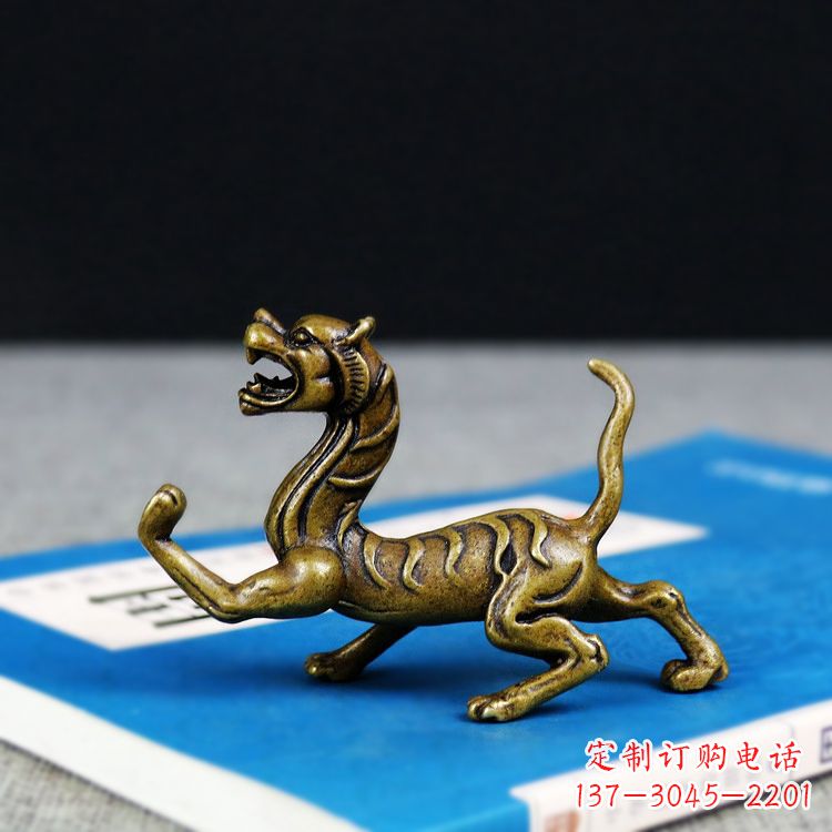 辽阳纯铜铸造白虎雕塑