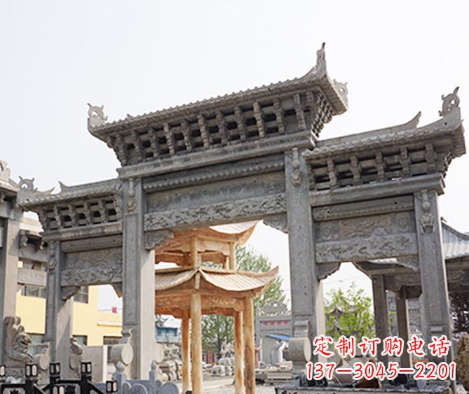 辽阳村庄大理石三门牌坊石雕