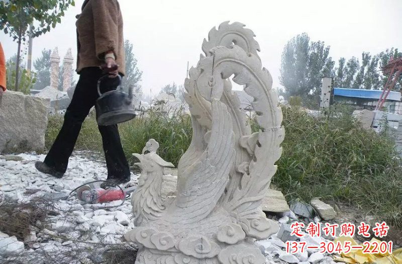 辽阳凤凰雕塑传承瑰丽的古老文化