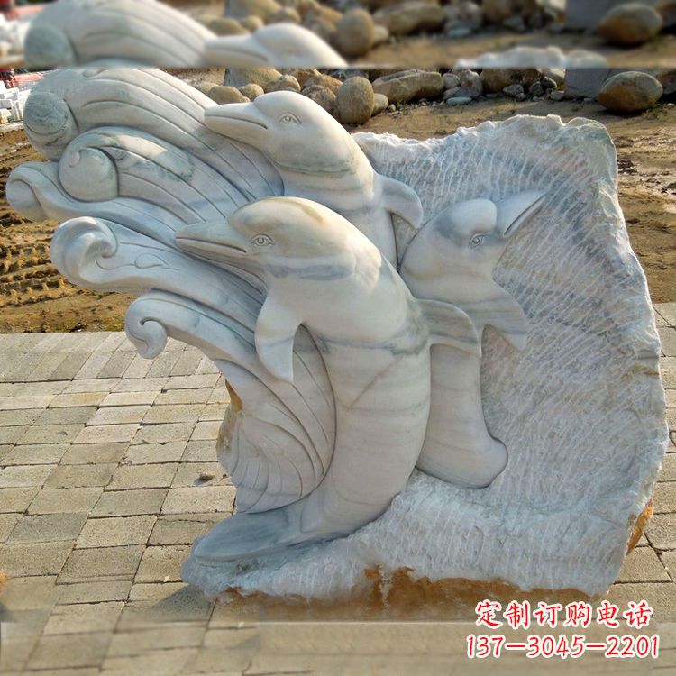 辽阳海豚雕塑以大理石精美绝伦