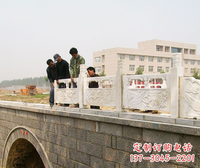 辽阳大理石拱桥石雕栏板
