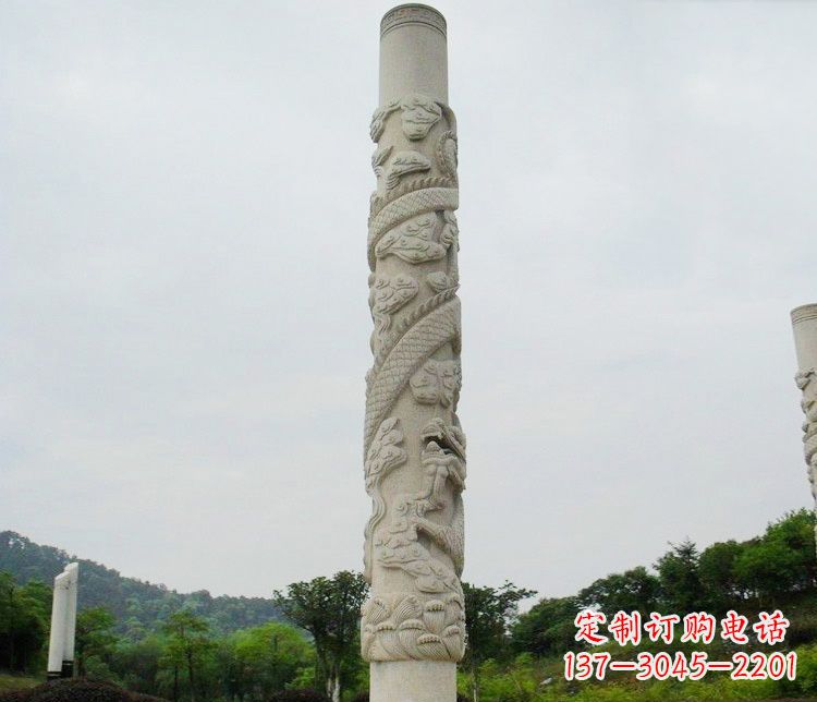 辽阳大理石盘龙柱雕塑