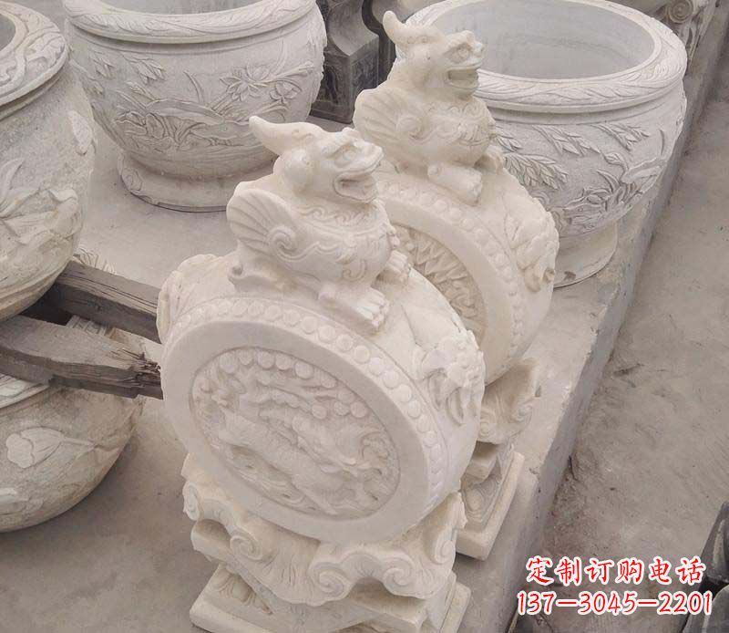 辽阳大理石貔貅抱鼓石雕塑