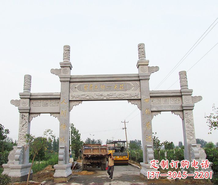 辽阳大理石牌坊石雕,艺术精髓永不凋零