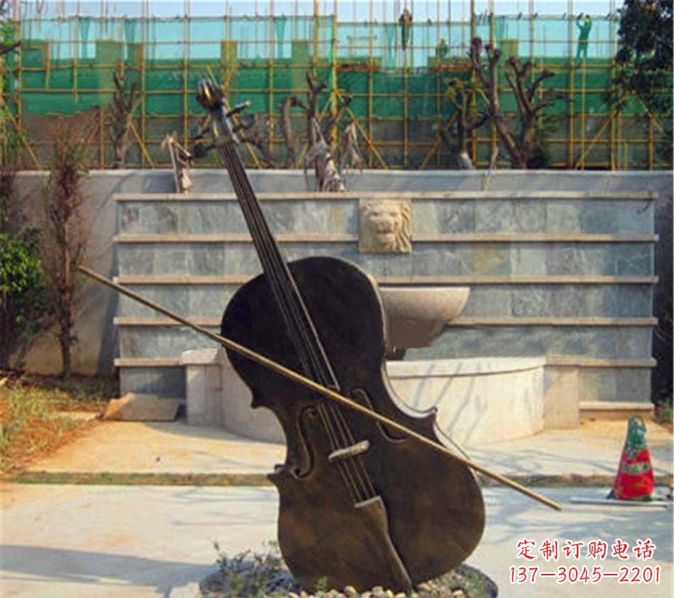 辽阳大提琴铜雕