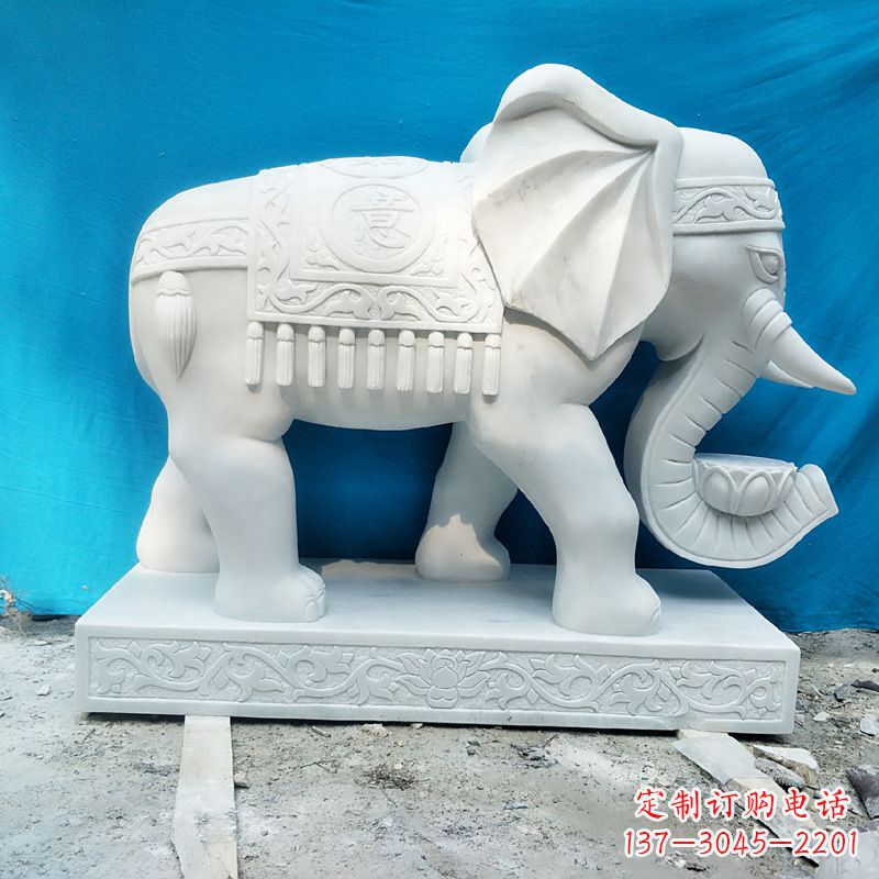 辽阳大象石雕翘鼻子