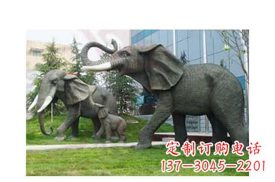 辽阳大象一家三口铜雕