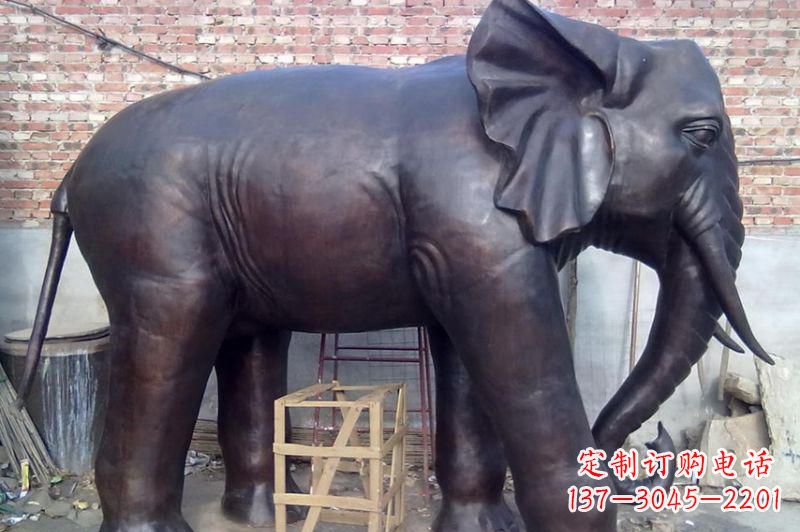 辽阳大象铸铜雕塑