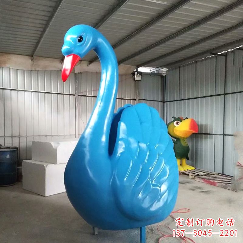 辽阳高雅大气的彩绘天鹅雕塑
