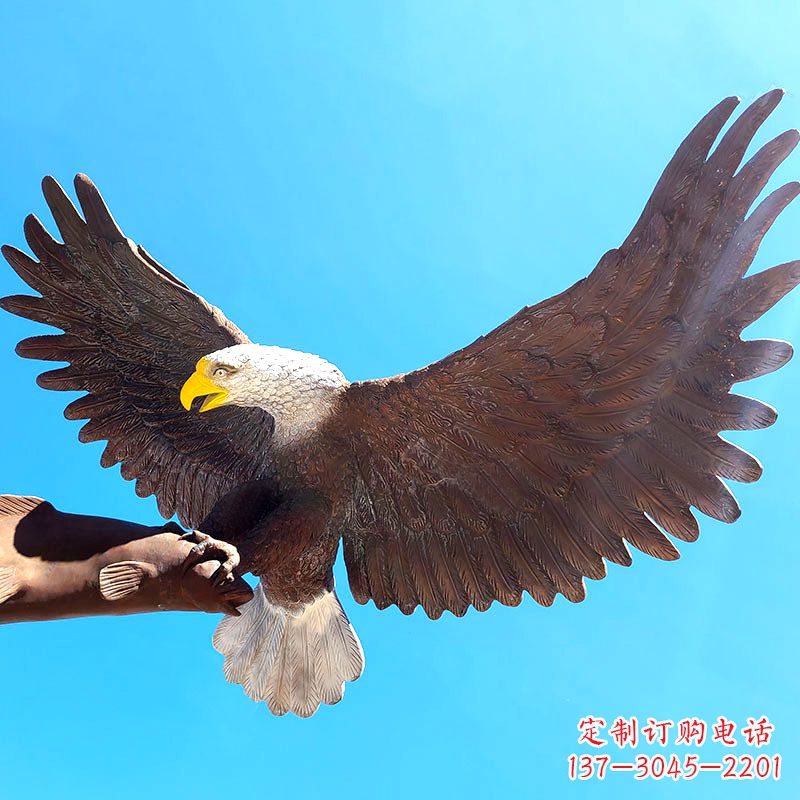 辽阳精致仿真老鹰玻璃钢雕塑
