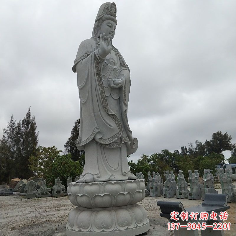 辽阳大型青石滴水观音石雕