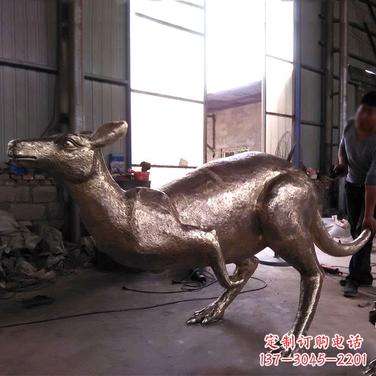 辽阳袋鼠纯铜雕塑