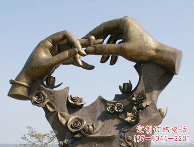 辽阳戴戒指的手铜雕