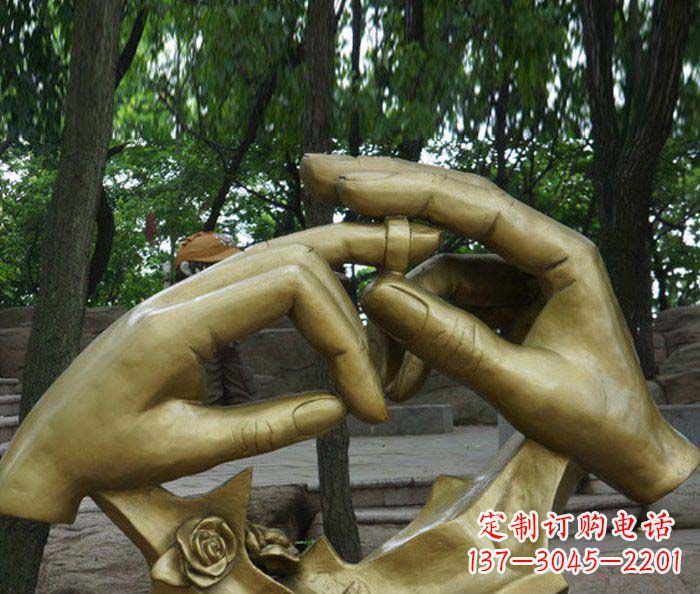 辽阳戴戒指园林景观铜雕