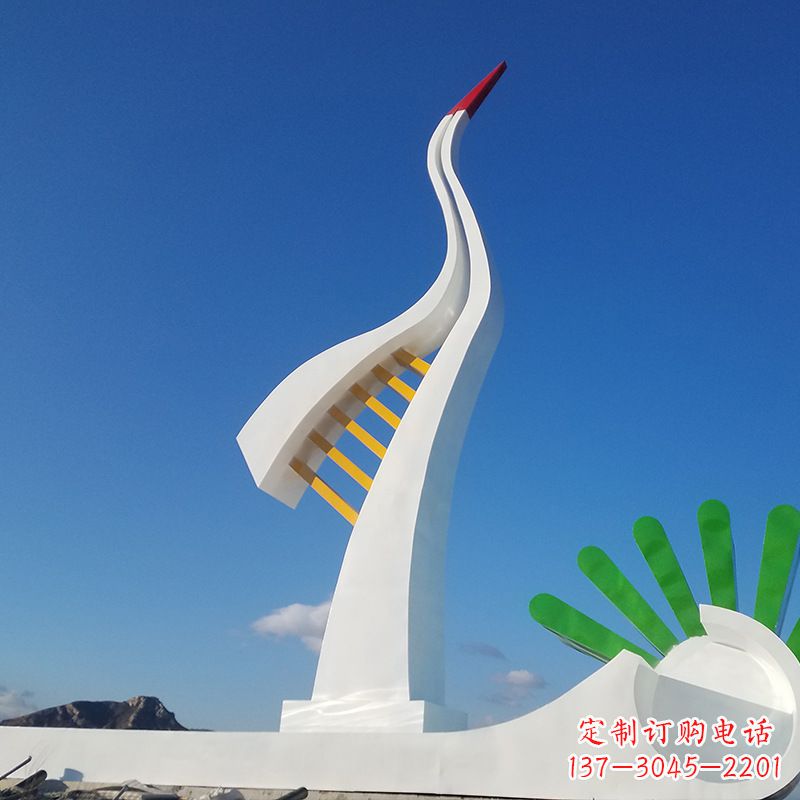 辽阳丹顶鹤的雕塑抽象