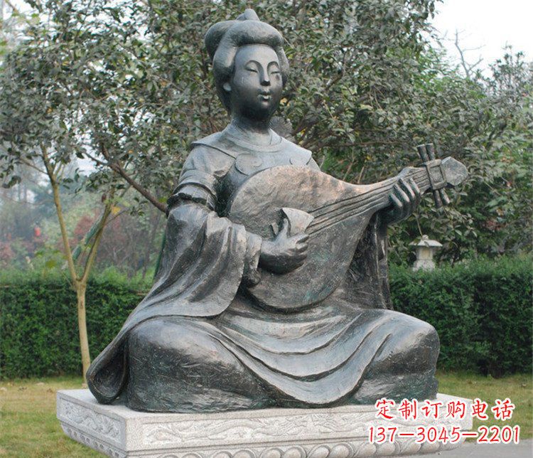 辽阳古典风情弹琵琶雕塑