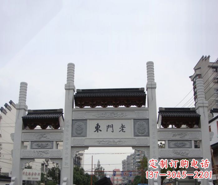 辽阳精美三门石牌坊雕塑