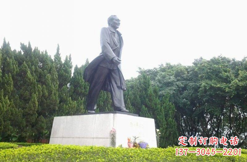 辽阳邓小平铜雕