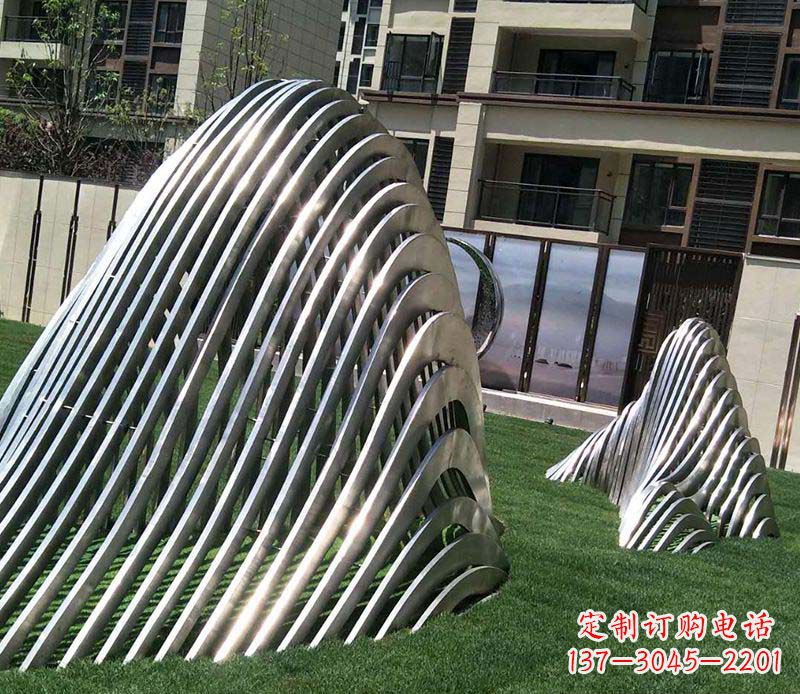 辽阳不锈钢假山雕塑——电镀之美