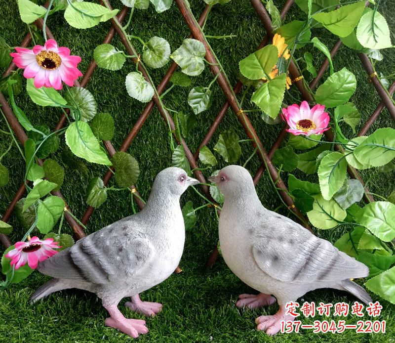 辽阳传递和平与美好的和平鸽雕塑