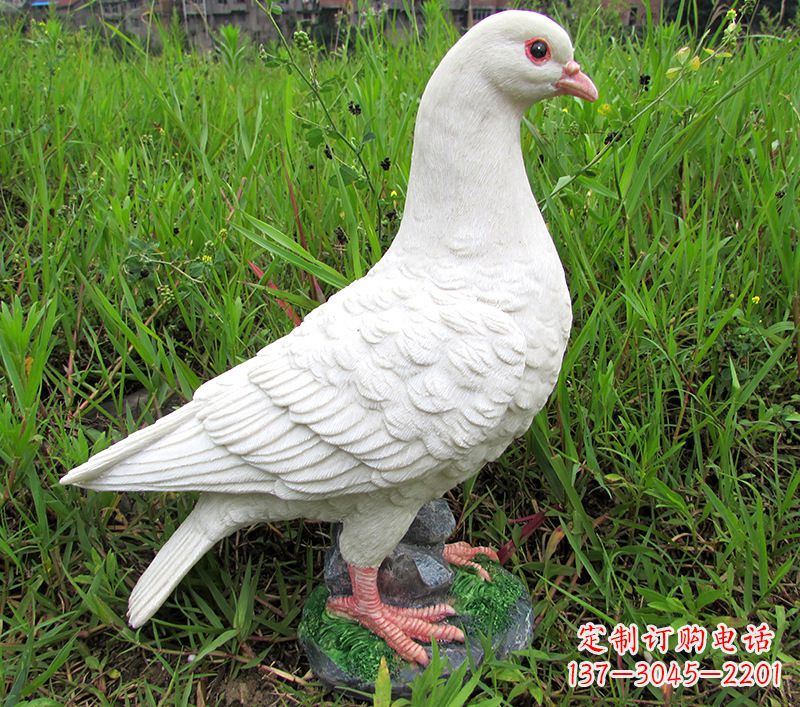 辽阳锻铜鸽子浮雕