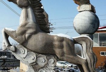 辽阳大理石马踏祥云雕塑