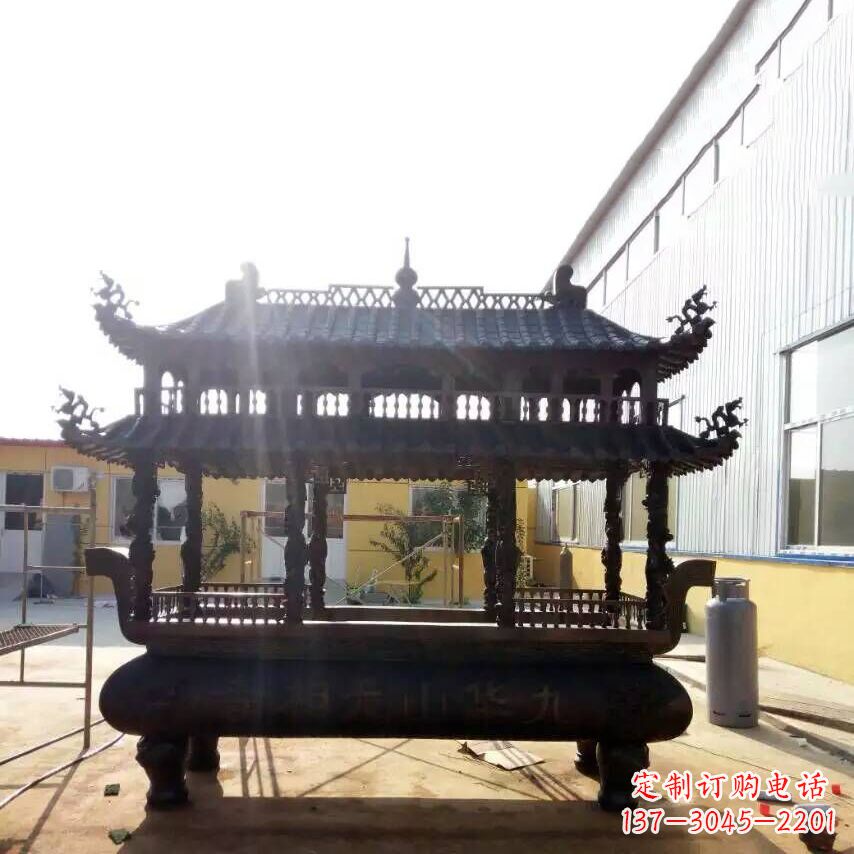 辽阳欣赏传统文化的多层铜香炉雕塑