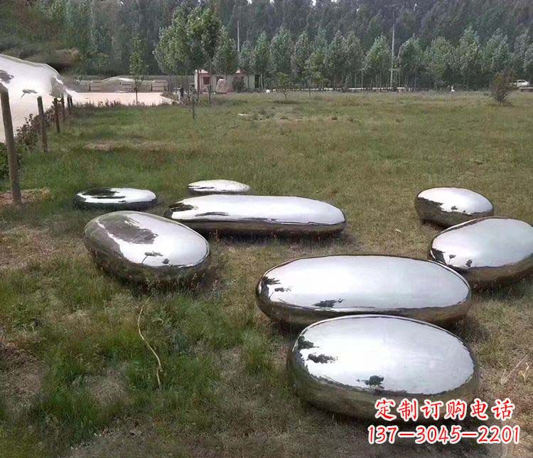 辽阳抽象镜面不锈钢鹅卵石雕塑