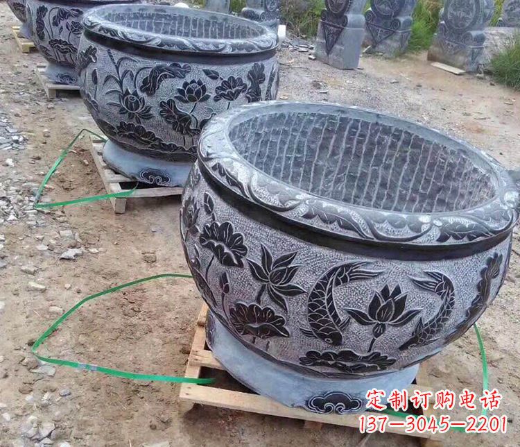 辽阳古典水缸雕塑