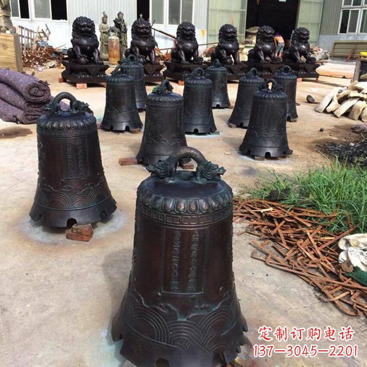 辽阳仿古铜钟雕塑