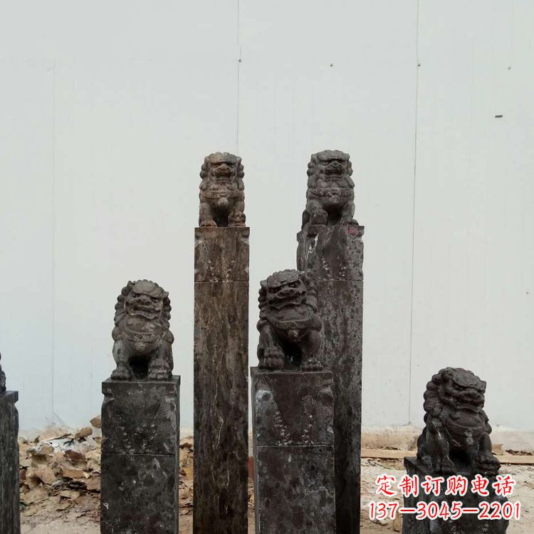 辽阳复古风格拴马桩雕塑