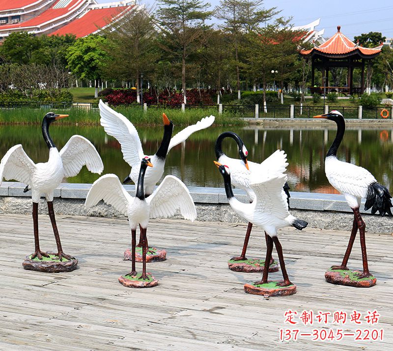 辽阳仿真仙鹤动物雕塑