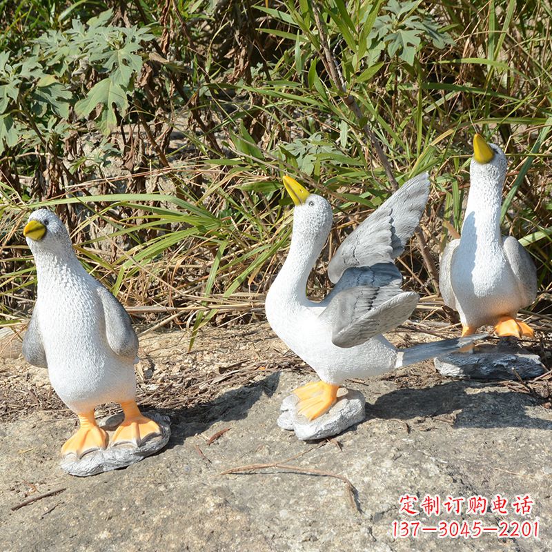 辽阳象征和平的和平鸽雕塑