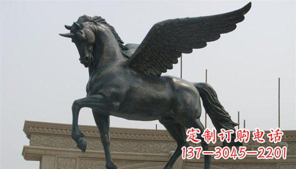 辽阳马广场铜雕赋予空间无限魅力