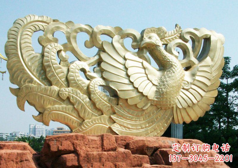 辽阳凤凰古代神兽铜雕